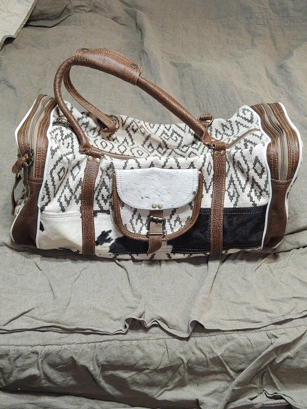 Myra Brown & White Patterned Travel Duffle Bag